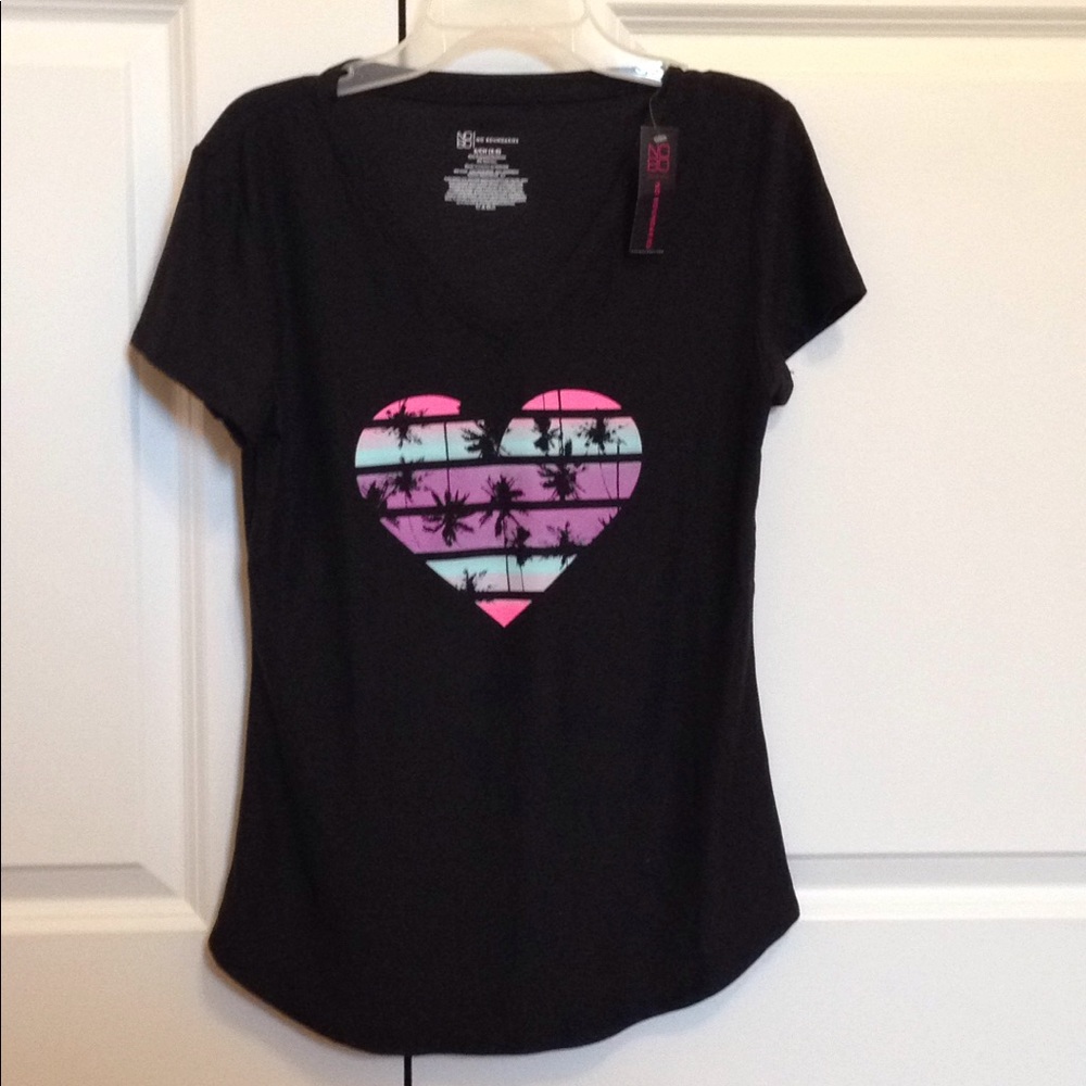 New t shirt size small 3-5